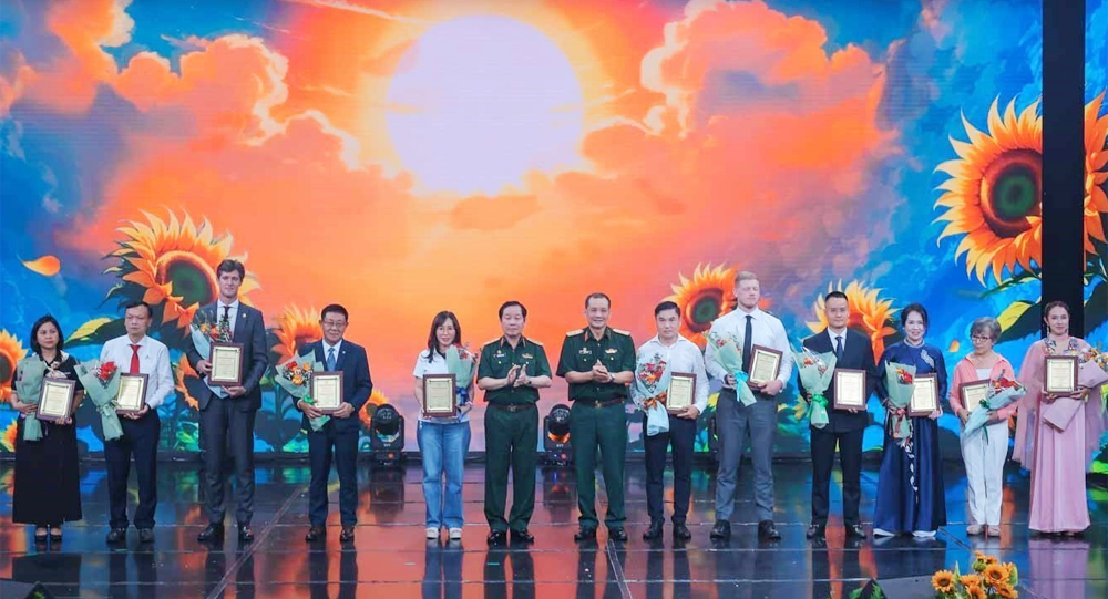 Tri ân các tổ chức, cá nhân trong và ngoài nước đã đồng hành, chung tay xoa dịu nỗi đau da cam.