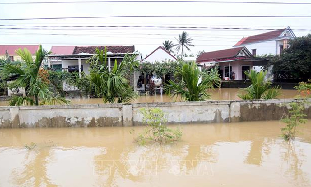 Nhiều nhà dân tại thôn Đồng Tư (xã Ninh Châu, tỉnh Quảng Trị) ngập sâu trong nước ngày 4/11.