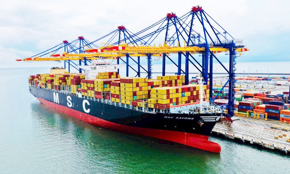 Việt Nam lọt vào Top 15 quốc gia có quy mô thương mại lớn nhất thế giới và đứng thứ 2 ASEAN.