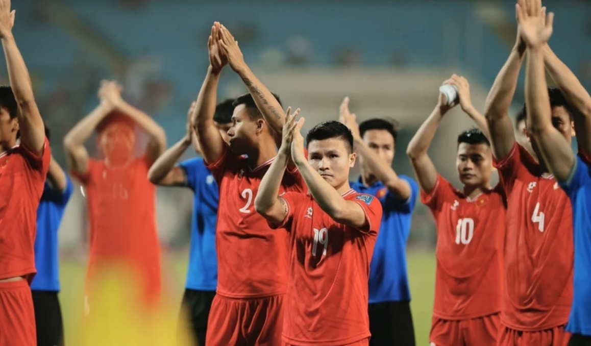 Tuyển Việt Nam sẽ phải nỗ lực để lấy lại vị thế. Ảnh: TTXVN