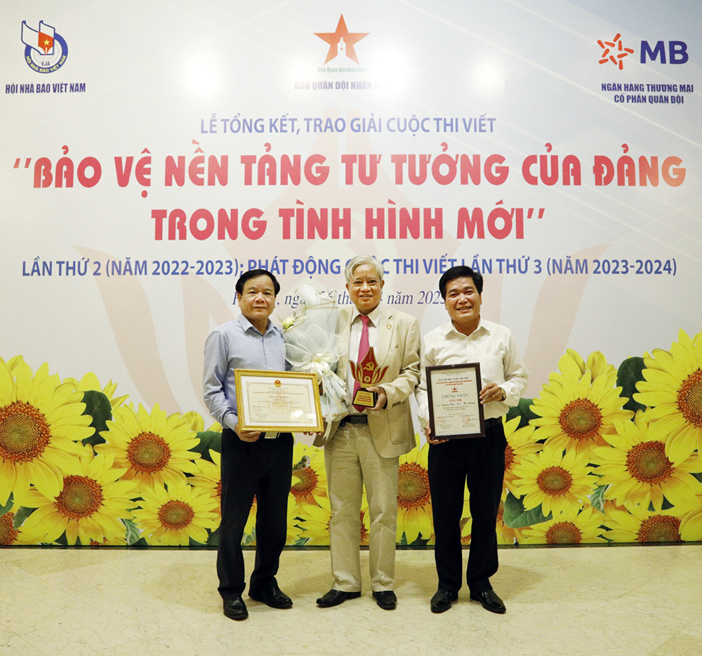 Báo Bắc Giang đoạt 1 giải tập thể, 1 giải Nhì tại cuộc thi.