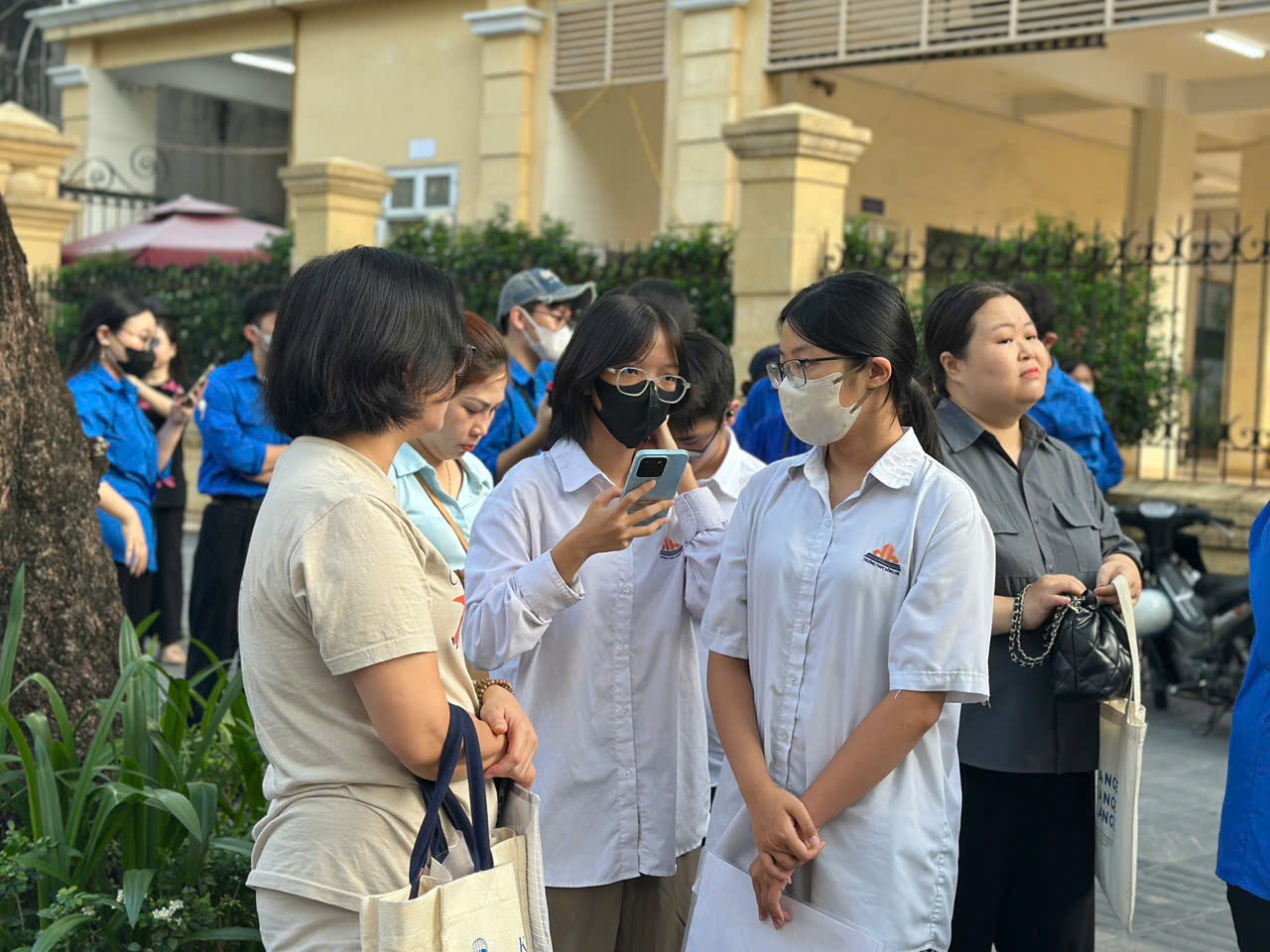 Các thí sinh thi môn thi Ngữ văn, môn đầu tiên của kỳ thi Tốt nghiệp THPT.