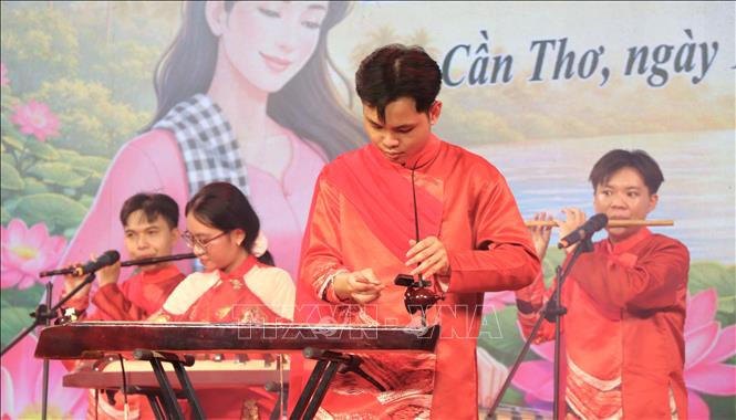 Nghệ thuật đờn ca tài tử là Di sản văn hóa phi vật thể đại diện của nhân loại được nhiều thế hệ người Cần Thơ kế thừa, phát huy.