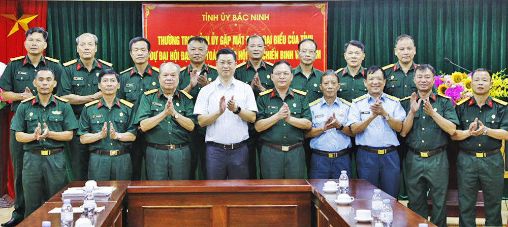 Đồng chí Trần Huy Phương động viên các đại biểu tham dự Đại hội đại biểu Cựu chiến binh Việt Nam lần thứ VIII.