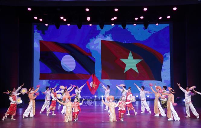 Một tiết mục tại buổi tổng duyệt. Ảnh: Phạm Kiên/Phóng viên TTXVN tại Lào