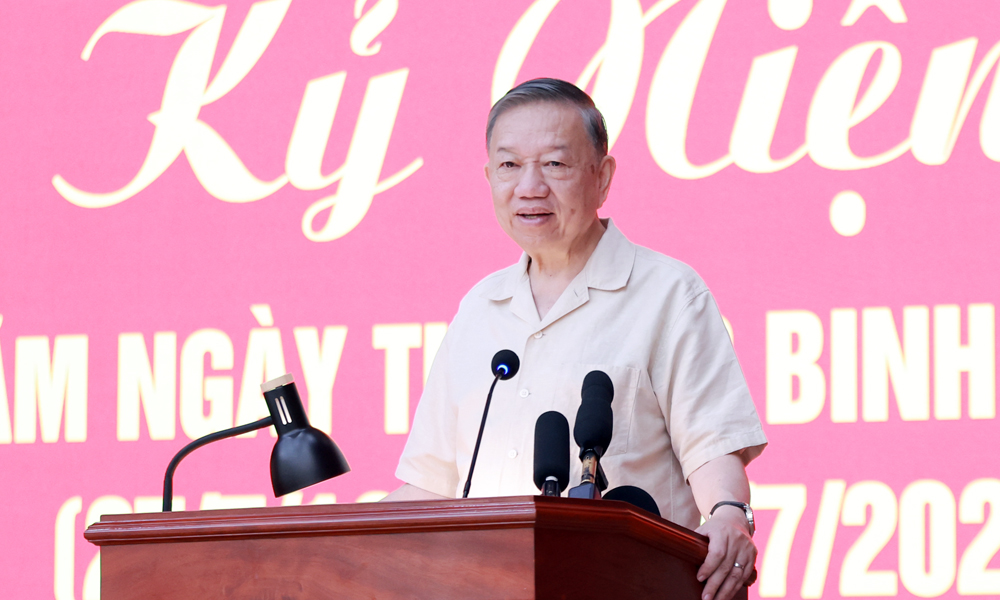 Tổng Bí thư, Chủ tịch nước Tô Lâm phát biểu trong chuyến thăm, tặng quà Trung tâm Điều dưỡng thương binh Thuận Thành (Bắc Ninh) ngày 15/7.