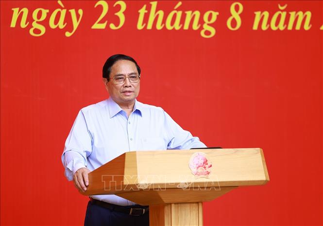 Thủ tướng Phạm Minh Chính chủ trì Phiên họp thứ ba Tiểu ban Kinh tế - Xã hội Đại hội XIV. Ảnh: Dương Giang/TTXVN