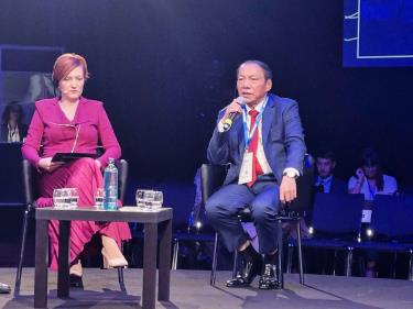 Bộ trưởng Nguyễn Văn Hùng tham dự và phát biểu tại Diễn đàn quốc tế về quyền văn hóa và kinh tế văn hóa trong khuôn khổ MONDIACULT 2025.