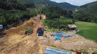 Thi công tuyến cao tốc Chợ Mới - Bắc Kạn.