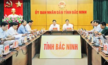 Các đồng chí: Nguyễn Văn Gấu, Vương Quốc Tuấn chủ trì tại điểm cầu tỉnh Bắc Ninh.