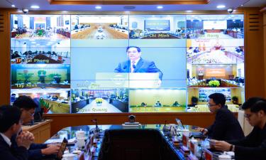 Thủ tướng Chính phủ Phạm Minh Chính phát biểu chỉ đạo tại diễn đàn.