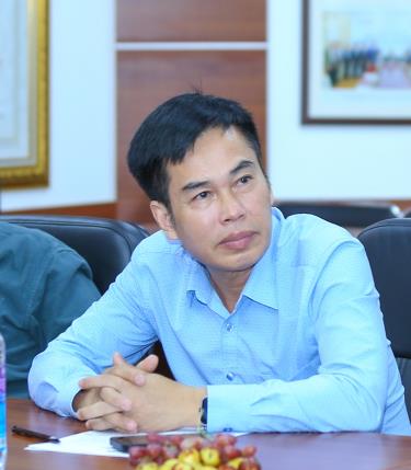 Nhà báo Hồ Sỹ Minh – Phó Chủ tịch Thường trực Hội Nghệ sỹ Nhiếp ảnh Việt Nam, Tổng Biên tập Tạp chí Nhiếp ảnh và Cuộc sống