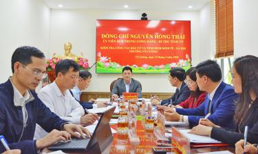 Toàn cảnh buổi làm việc.