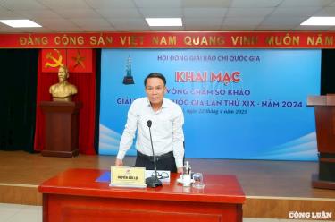 Phó Chủ tịch Thường trực Hội Nhà báo Việt Nam Nguyễn Đức Lợi phát biểu.