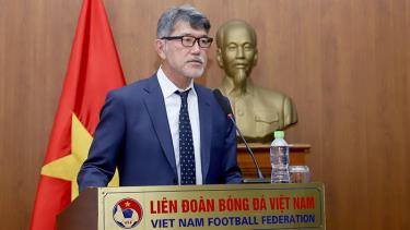 Tân Giám đốc kỹ thuật VFF Koshida Takeshi.