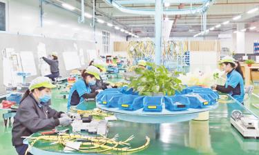 Công ty trách nhiệm hữu hạn LS Electric Việt Nam (Khu công nghiệp Yên Phong mở rộng) - Nhà sản xuất tử điện quy mô lớn tại Việt Nam.